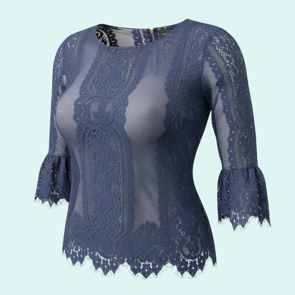ROMEO + JULIET couture Women's Blue Lace Bell Sleeve Blouse Top Size L